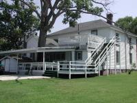 Cherry Hill Farm Bed & Breakfast: Rear decks
