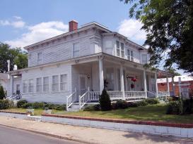 The Courthouse Inn Bed and Breakfast: 