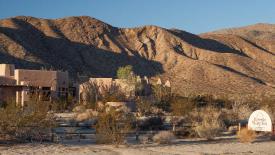 Borrego Valley Inn: Summer sunrise view of the property from Palm Cany