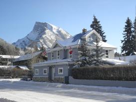 Blue Mountain Lodge: Winter in Paradise