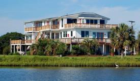 Coastal Carolina Bed & Breakfast: Harborlight Guest House NC