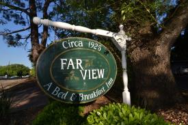 Farview Bed and Breakfast: Front Sign