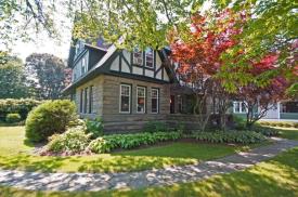 Historic in town Bar Harbor Bed and Breakfast : 