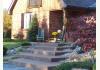Hidden Lake Bed & Breakfast: Front Steps Welcome Guests
