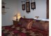 Hidden Lake Bed & Breakfast: Wine Country Romance Jacuzzi Suite