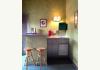 Vinehurst Inn & Suites: Two full bed standard room bar area