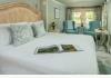 Idyllic Cape Cod Inn: Chatham guest room
