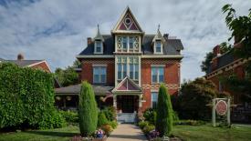 Spencer House Bed and Breakfast: exterior view