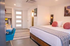 Little Canyon Inn: King room 2