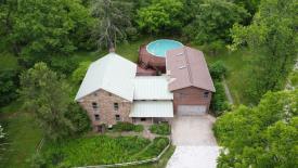 The Safe House B&B / The Olde Stone House : Front of House 