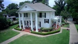 CROCKETT WHITE HOUSE: 922 e houston ave