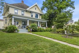Victorian Manor : Front 