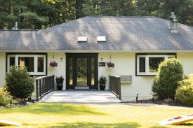 The Harlow House: 