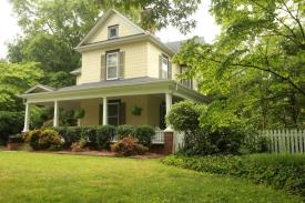 The Dailey Renewal Retreat Bed and Breakfast: 808 Northridge St, Greensboro NC 27403