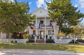 Inn on Turner: Front View