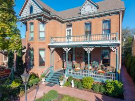 Grand Victorian Manor: 519 High