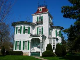 Strawberry Lace Inn: Front Entrance
