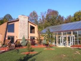 Deer Creek Bed and Breakfast: OUR LODGE