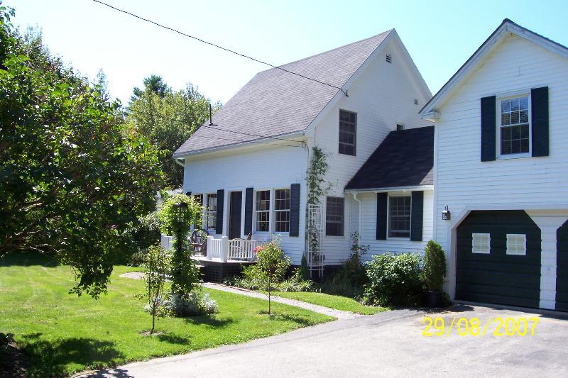 Lilac Cottage B&B Spruce Head, ME Inn for Sale