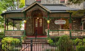 Cornerstone Bed and Breakfast: Cornerstone B&B Exterior