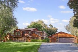 Famous "Engen Hus" Bed & Breakfast: 