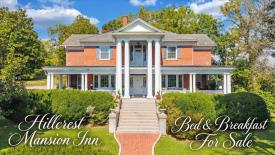 Hillcrest Mansion Inn: Front if Hillcrest Mansion Inn