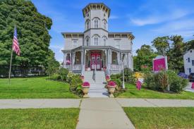 Victorian Hudson Valley Estate: 