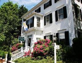 Clark Currier Inn: Front View