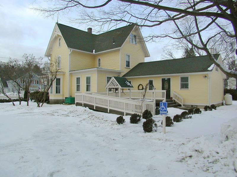 Sweet Peas Riverton, CT Inn for Sale