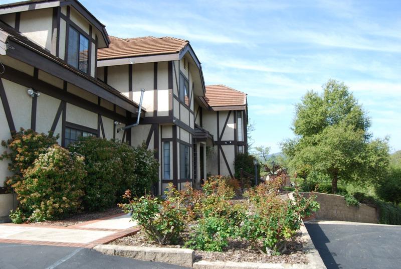 Oak Hill Manor Atascadero, CA Inn for Sale