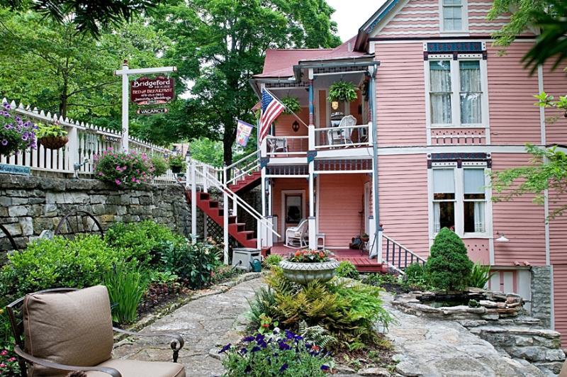 Bridgeford House Bed & Breakfast Eureka Springs, AR Inn for Sale