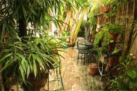 Quiet, Comfortable Bed & Breakfast: 