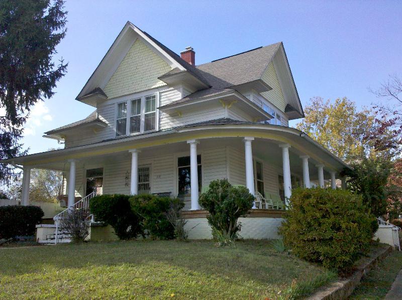 My dream is for sale Fort Payne, AL Inn for Sale