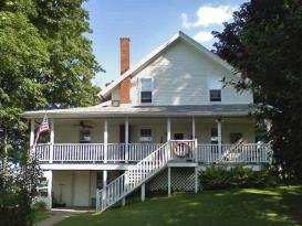 Morgan Farm Stay: exterior front