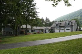 Cottage at Glen Haven: Main House