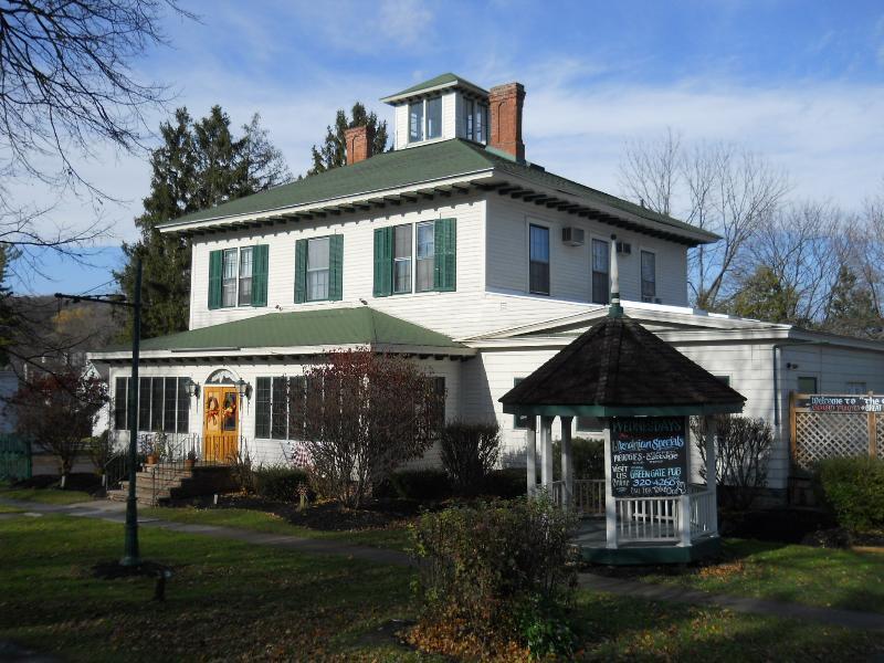 Greengate Inn Camillus, NY Inn for Sale
