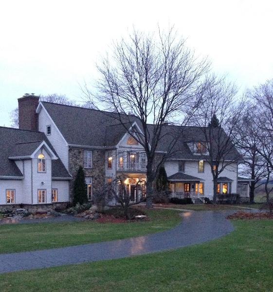 Topliff Tara Bed & Breakfast Williamston, MI Inn for Sale