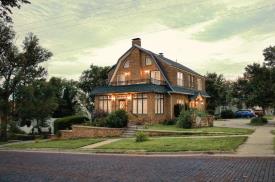 Historic Burr Mansion: 