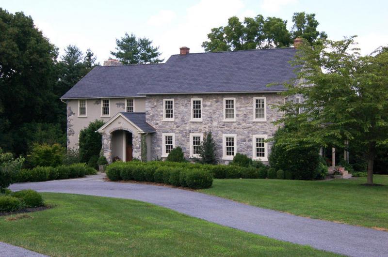 Arnold Estate 1798 Lancaster, PA Inn for Sale