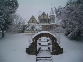 Historic Painted Lady Queen Ann Victorian Mansion: 
