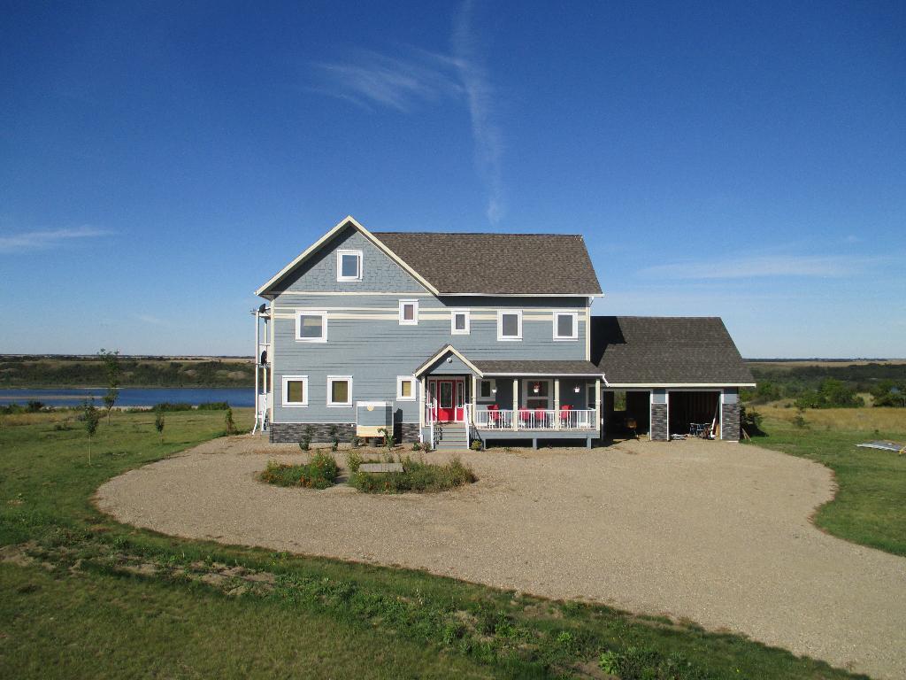142 Rudy Lane Outlook, SK Inn for Sale