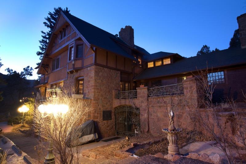 Bed & Breakfast at Historic Onaledge Manitou Springs, CO Inn for Sale