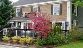 Jolly Drayman Pub & Brier Lea Inn: Pub & Inn, Bethel Maine