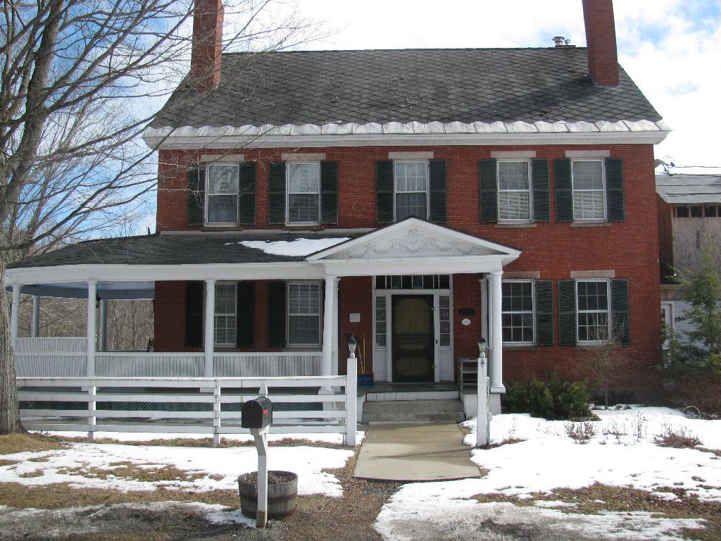 White Goose Inn Orford , NH Inn for Sale