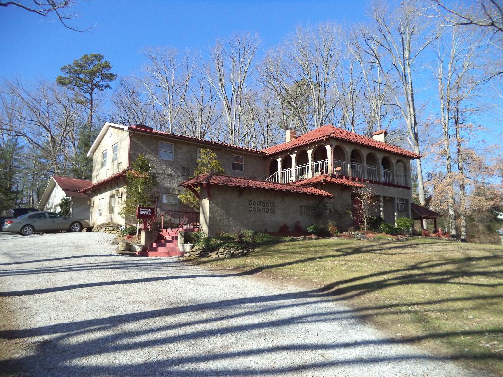 Oneida Guest House Oneida, TN Inn for Sale