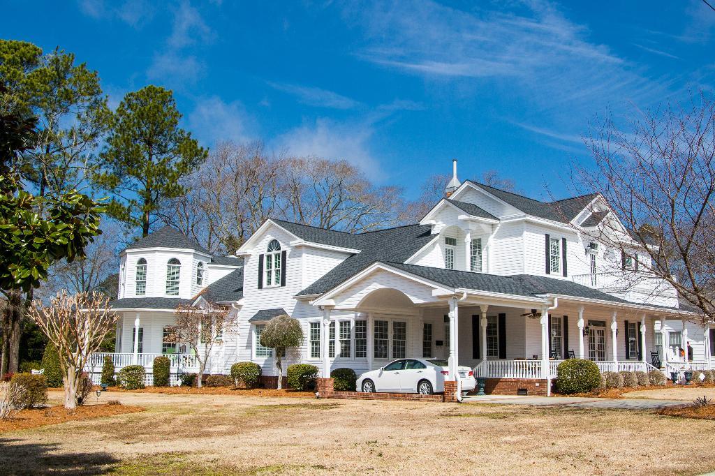 Layton House Dunn, NC Inn for Sale