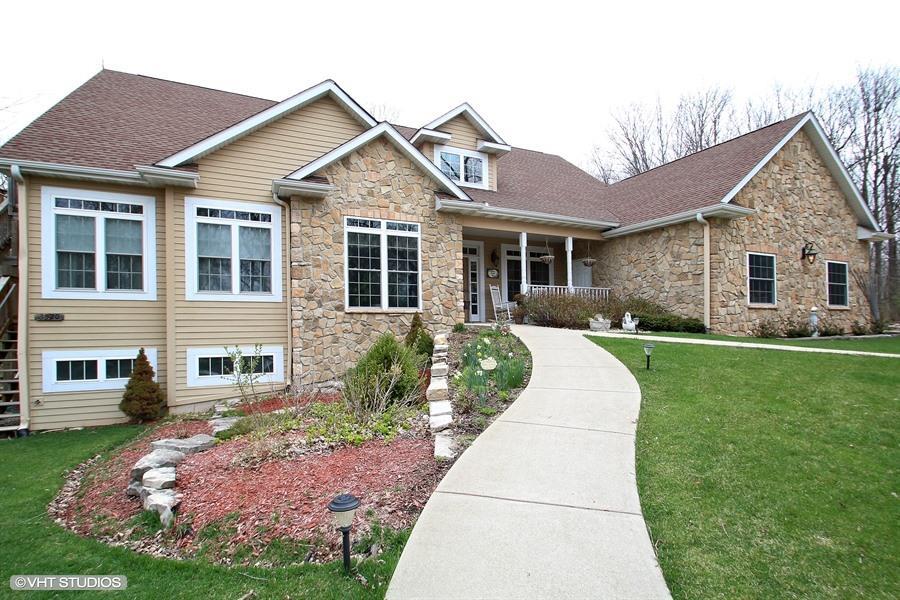 White Swan Inn Lake Geneva, WI Inn for Sale