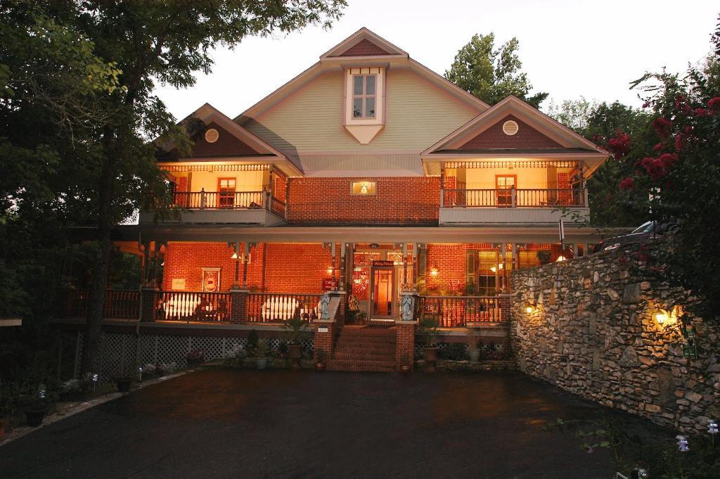 Angel at Rose Hall Eureka Springs , AR Inn for Sale