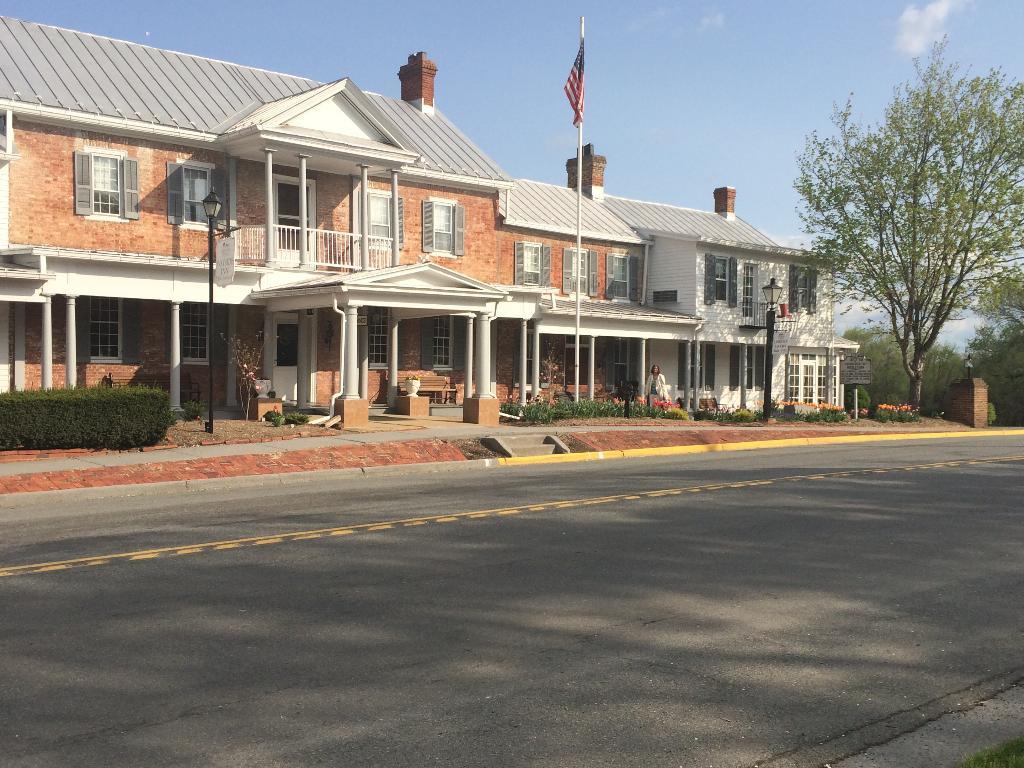 WAYSIDE INN 1797 Middletown, VA Inn for Sale