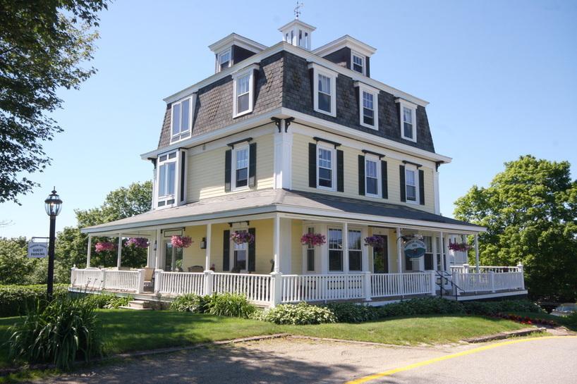 Boothbay Harbor Inn For Sale